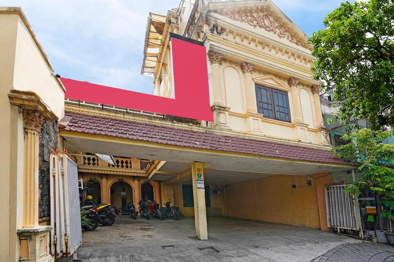Oyo 91390 Kost Grand Royal Elite Hotel Surabaya Ngoại thất bức ảnh