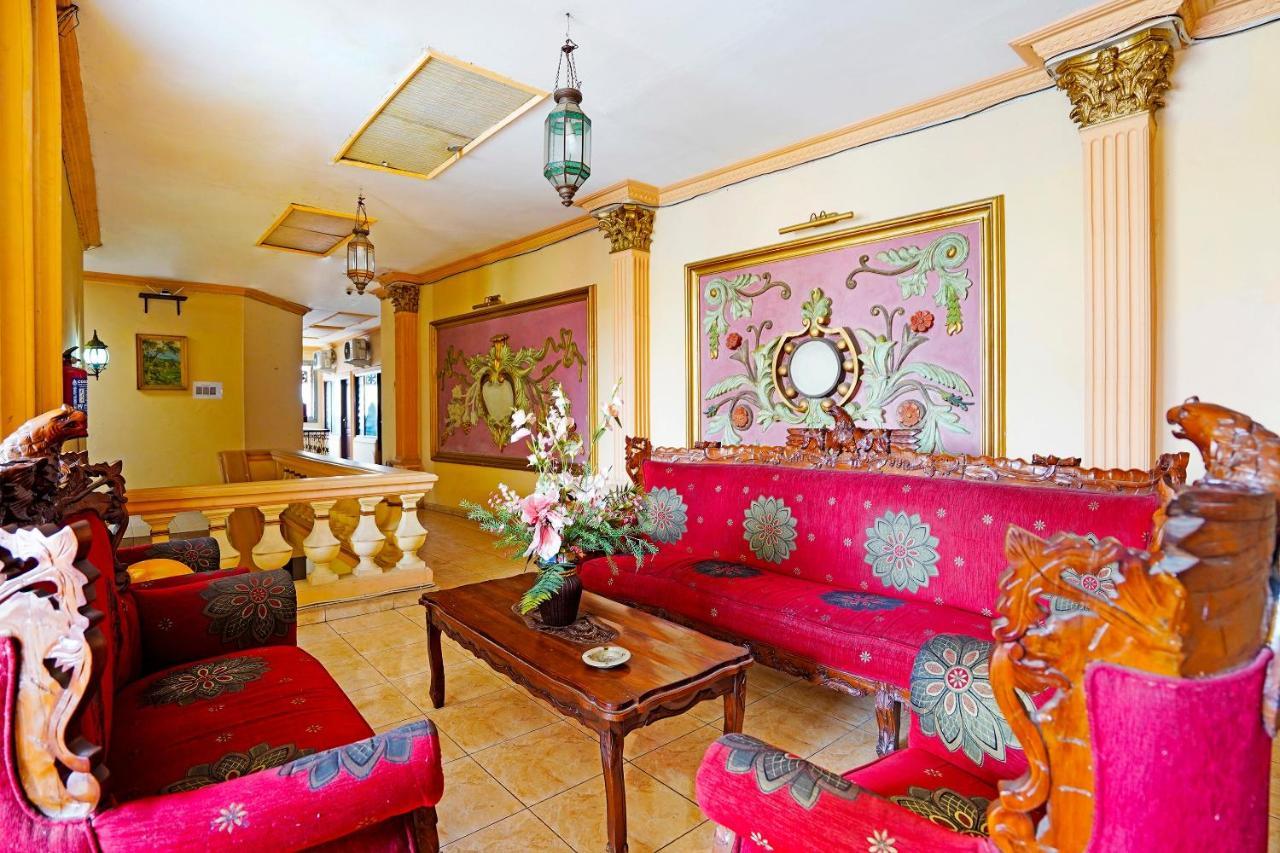 Oyo 91390 Kost Grand Royal Elite Hotel Surabaya Ngoại thất bức ảnh