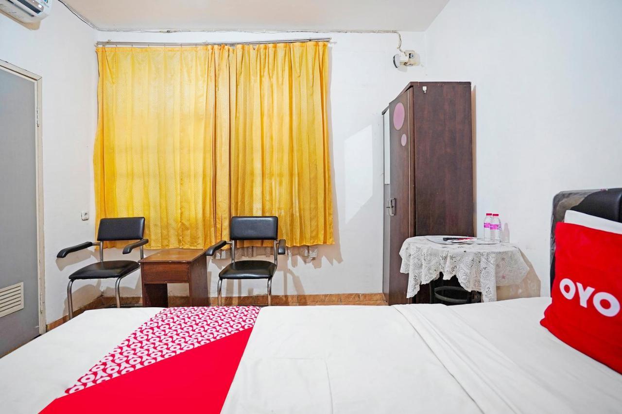 Oyo 91390 Kost Grand Royal Elite Hotel Surabaya Ngoại thất bức ảnh