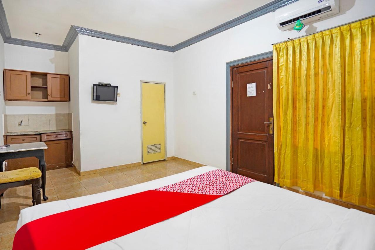 Oyo 91390 Kost Grand Royal Elite Hotel Surabaya Ngoại thất bức ảnh