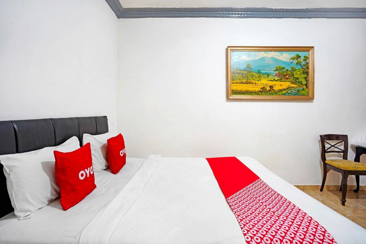 Oyo 91390 Kost Grand Royal Elite Hotel Surabaya Ngoại thất bức ảnh